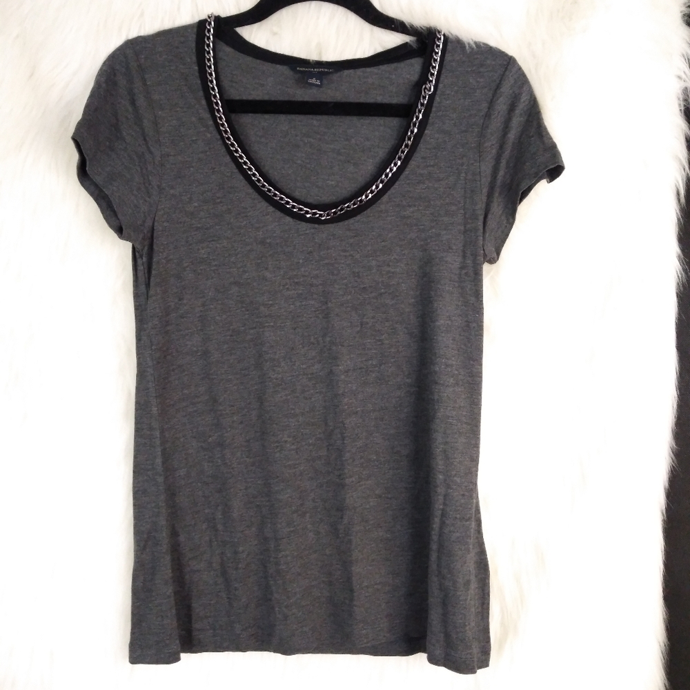 Banana Republic V-Neck Short Sleeve T-shirt Size S